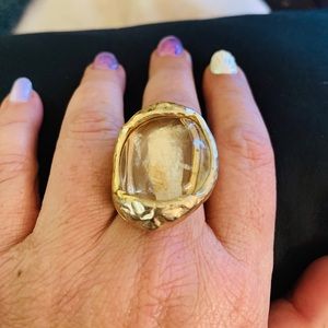 New Fab ring  peral centergold tone